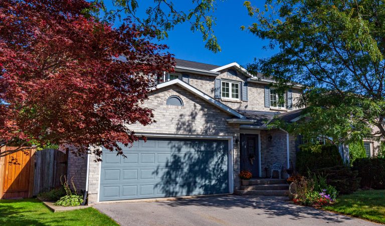 Beautiful Longmoor Detached Home