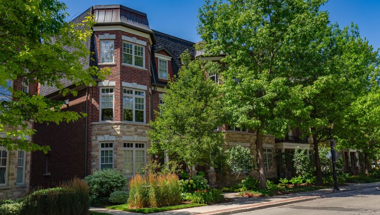 Upscale Townhouses in Downtown Burlington