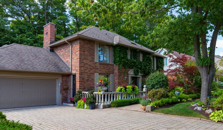 Upscale homes in Tyandaga Burlington