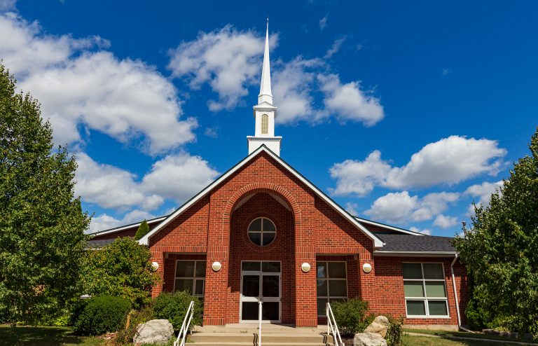 River Oaks Community Church