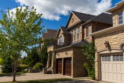 Suburban Oakville Homes