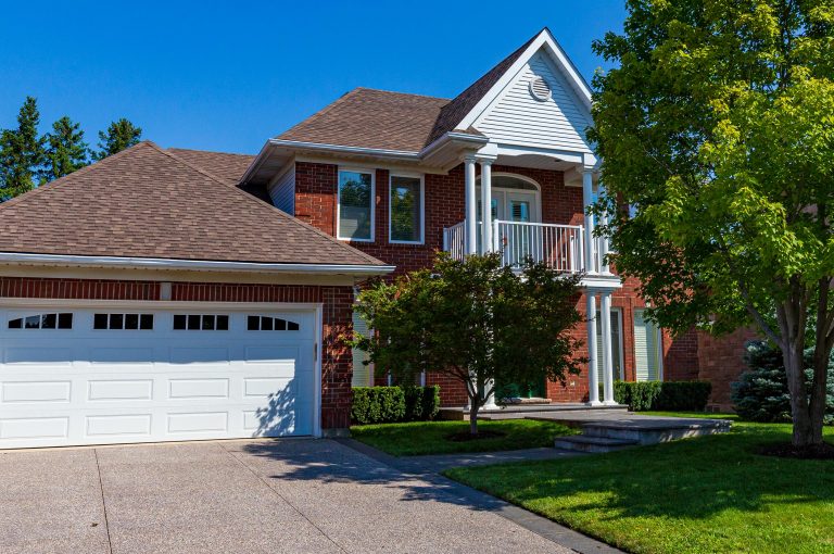 Beautiful Home in Highland Park Dundas
