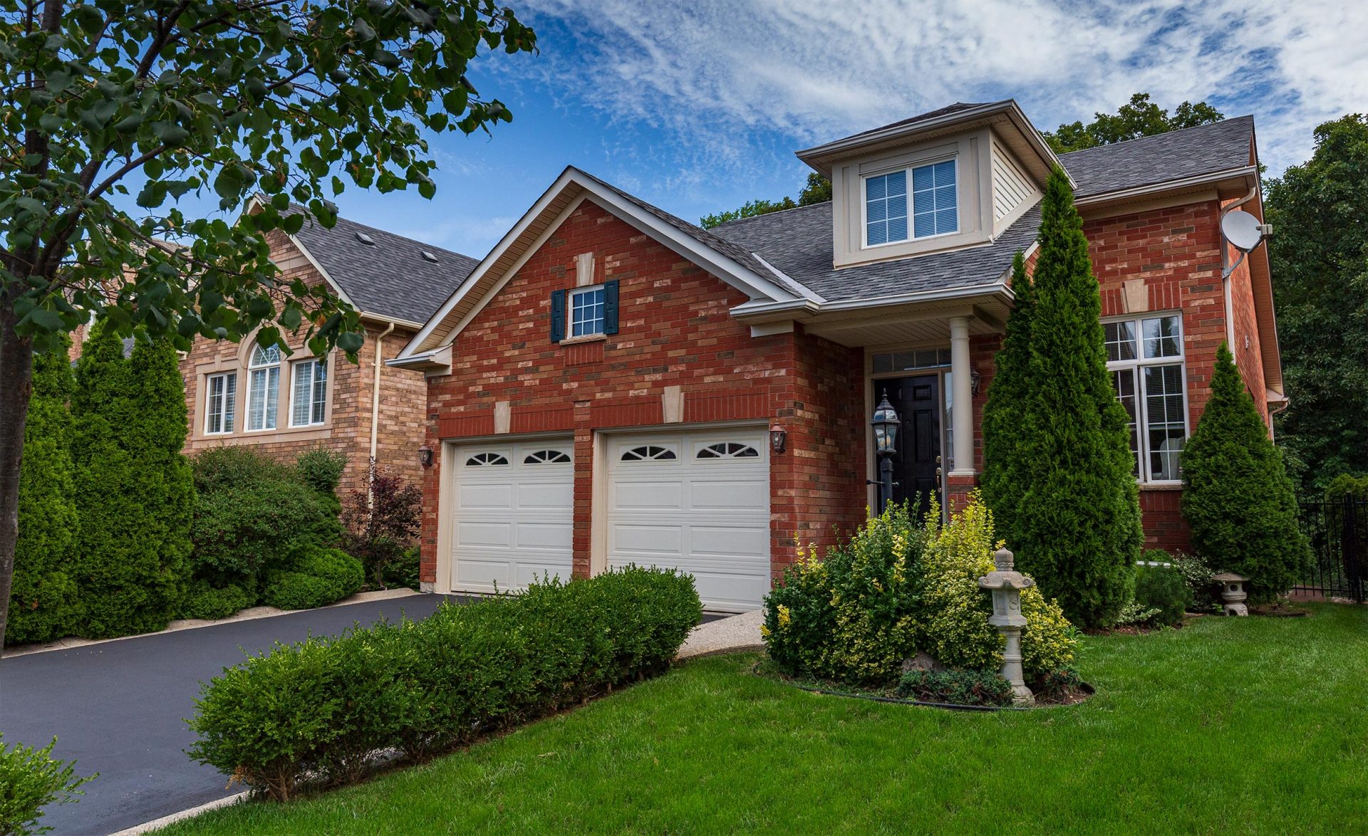 West Oak Trails Neighbourhood Oakville Guide Real Estate