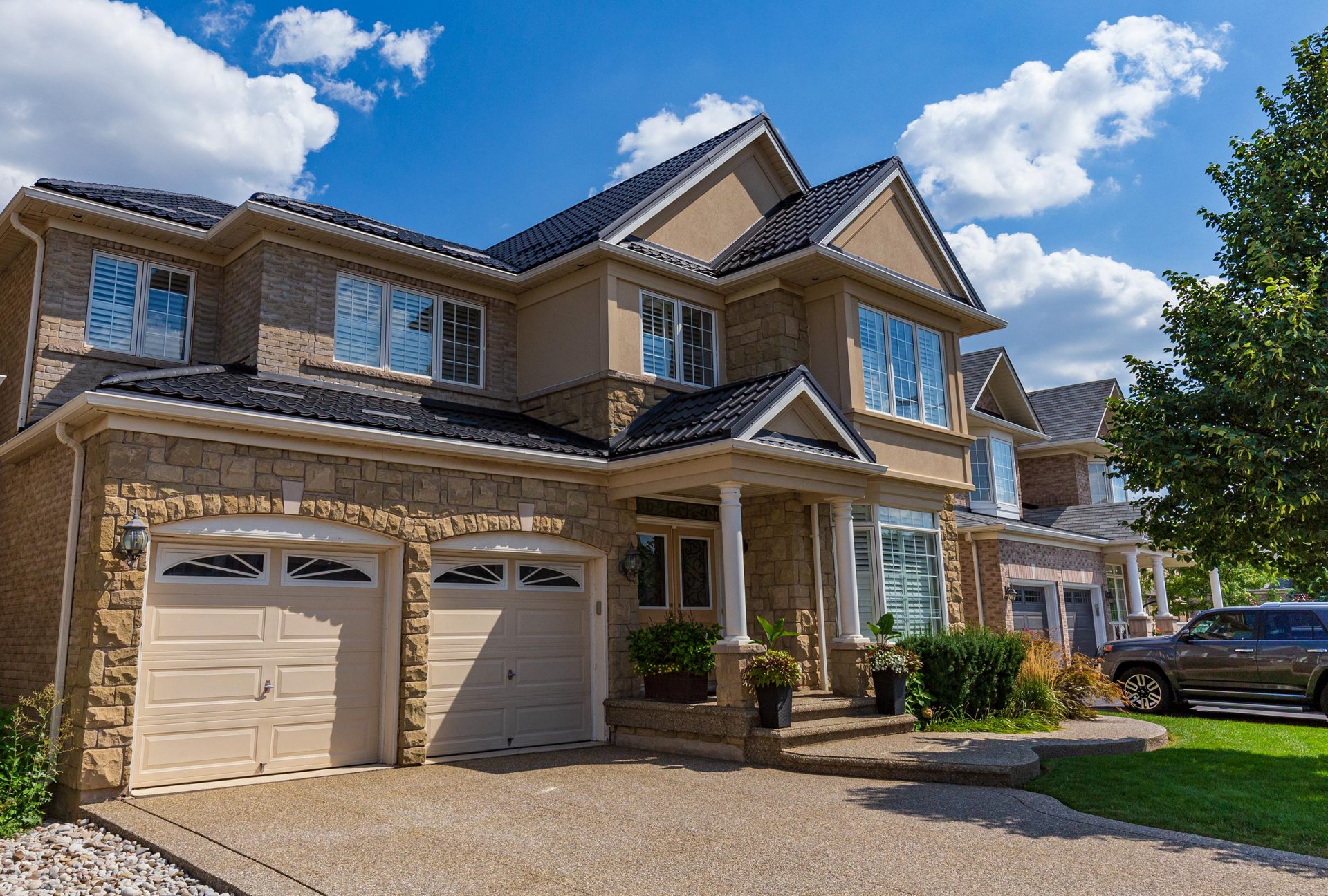 Sunny Bronte Creek Neighbourhood Homes